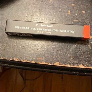 Mac shot of colour lip oil in bang bang baby